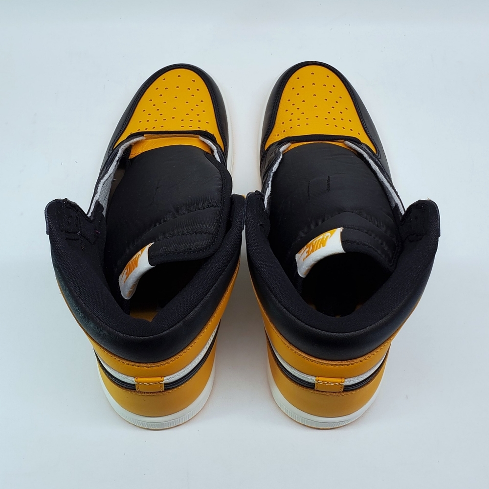 Air Jordan Retro 1 High - Picture 4 of 12